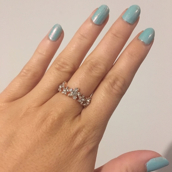 Smile Two-Sided Rose Gold Sparkling Statement Ring - Picture 5 of 8